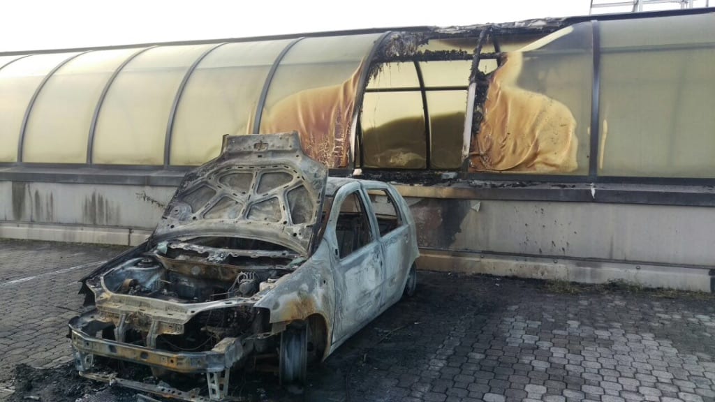 Incendio in Municipio a Saronno: dalle fiamme ai resti carbonizzati: foto e video