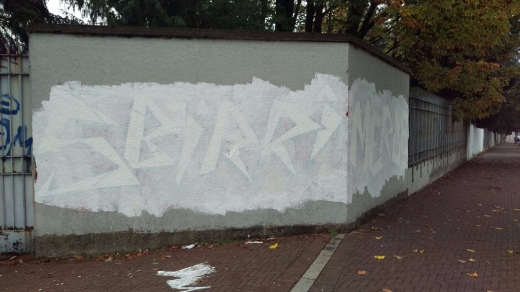 Pioggia “anarchica”… e i murales tornano visibili