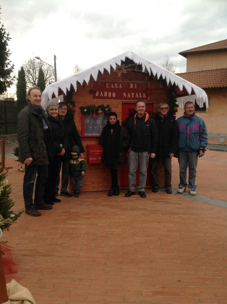 Gerenzano, i volontari della Pro loco danno… casa a Babbo Natale