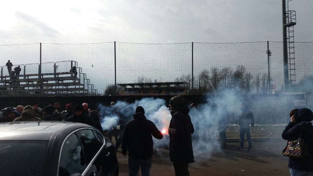 Calcio, benvenuto nel Saronnese: Fronte ribelle accoglie gli ultras del Varese