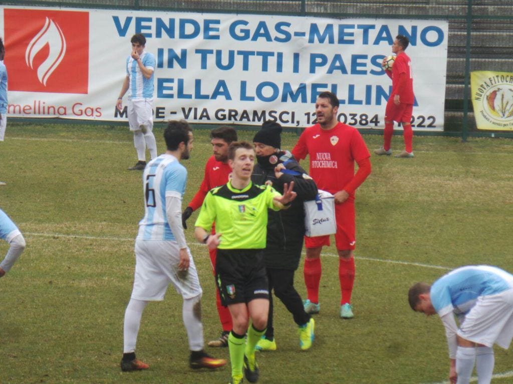 Calcio Lomellina-Fbc Saronno: punto speranza dei biancocelesti