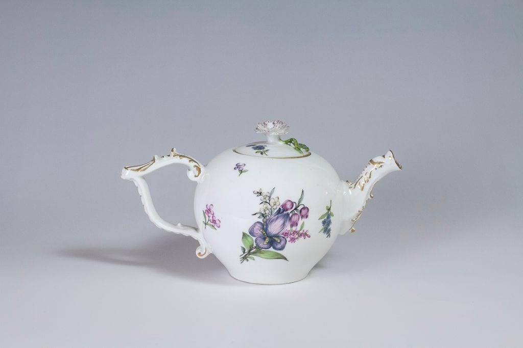 Alla scoperta del tè tra le ricercate ceramiche del Museo Gianetti