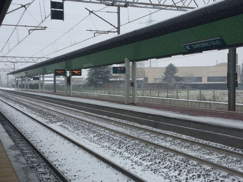 Ferrovienord, scatta il piano neve: “Meno treni sui binari”