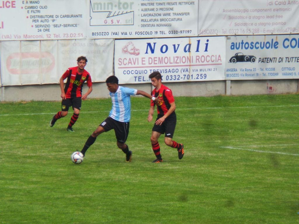 Calcio juniores: spareggio Pro-Caronnese, il Fbc Saronno ai playout