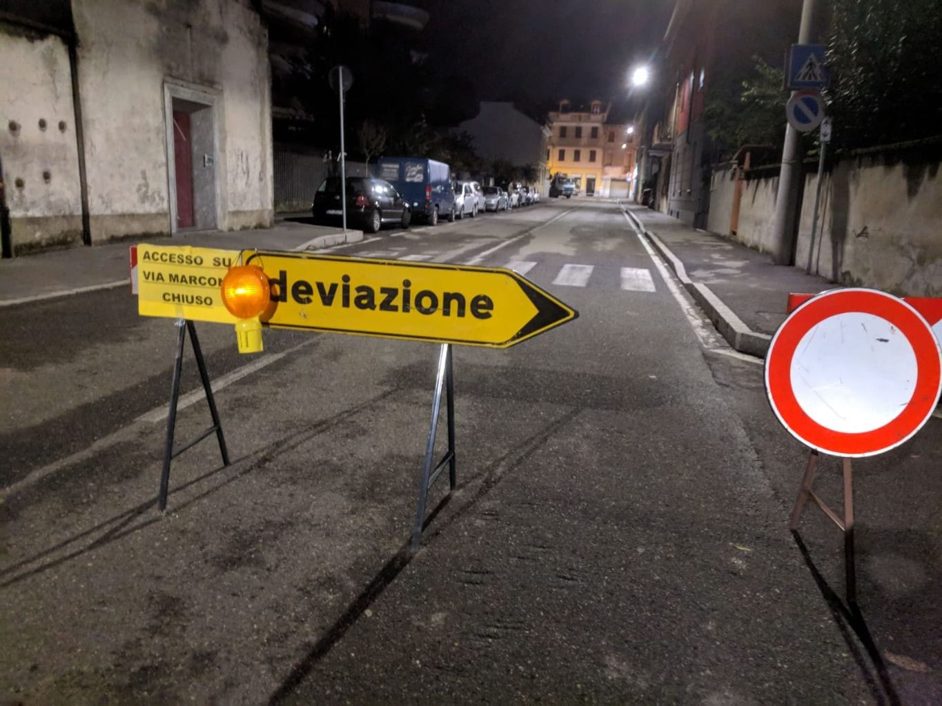 Saronno, cantieri in via Milano: “Si lavorerà di notte dalle 21 alle 8 del mattino”