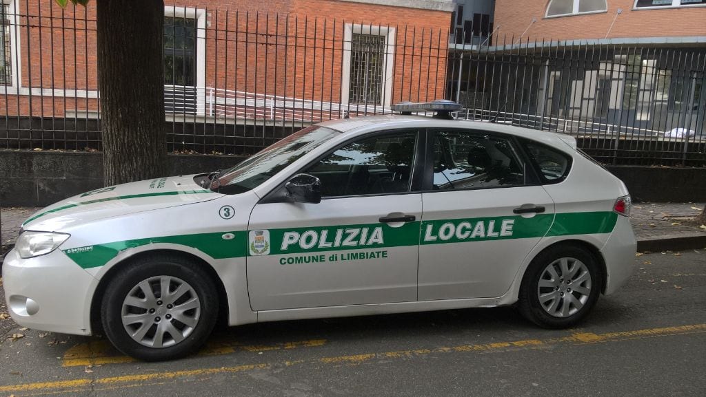 I vigili di Limbiate sulle tracce del fuggitivo nell’incidente sulla Monza-Saronno