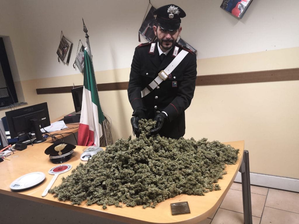 Varesotto: sequestrati 2 chili di marijuana, denunciati bulgari mani di velluto