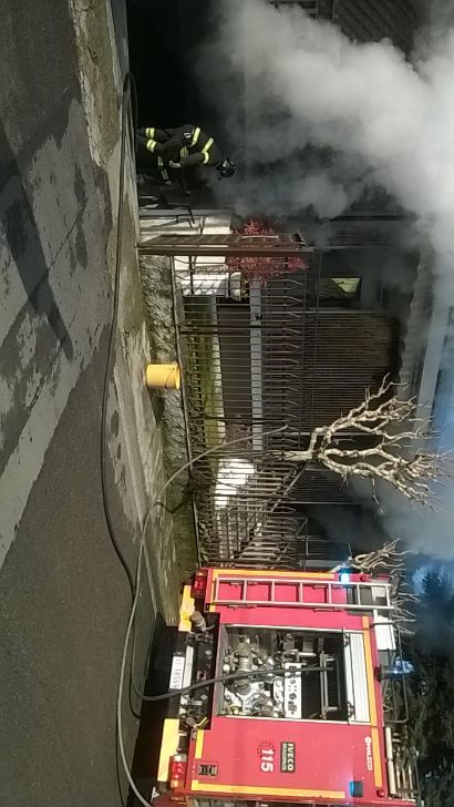 Incendio in villetta a Ceriano: in azione i pompieri di Saronno