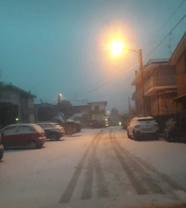 Riprende a scendere la neve, in diretta la situazione nel Saronnese e nelle Groane