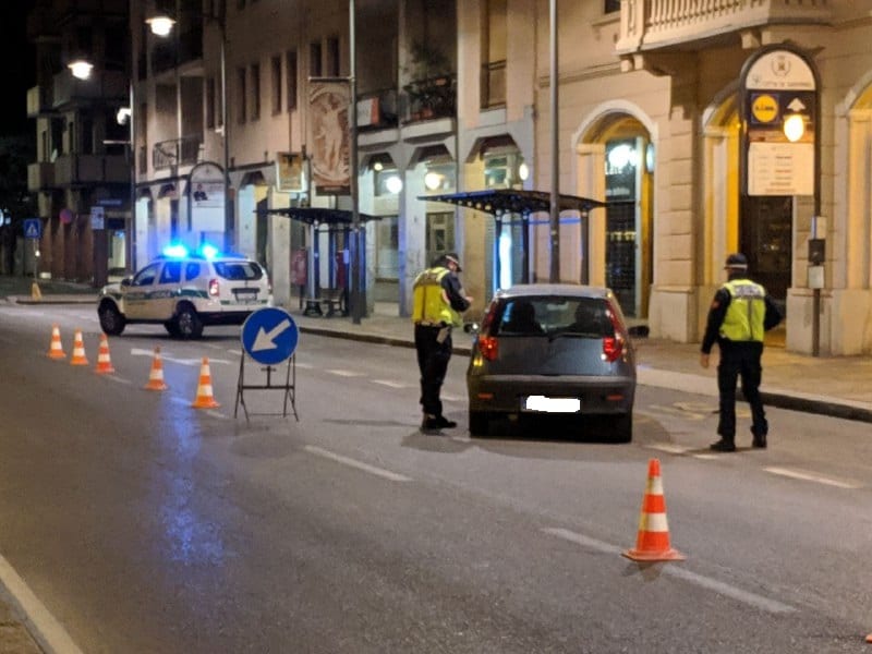 Auto radiate sulle strade di Saronno: 7 denunciati