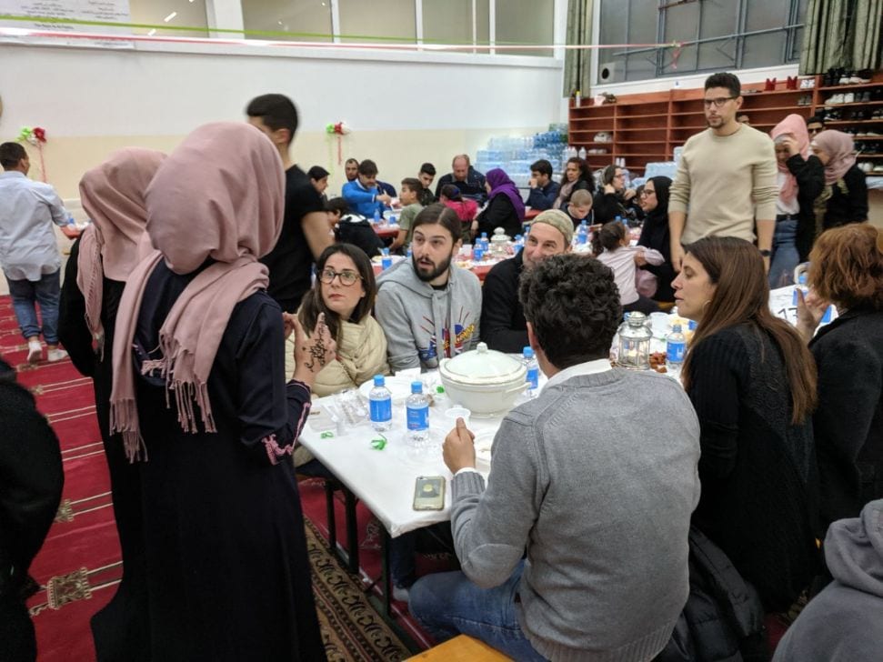 Porte aperte al centro islamico: visita e cena offerta ai saronnesi