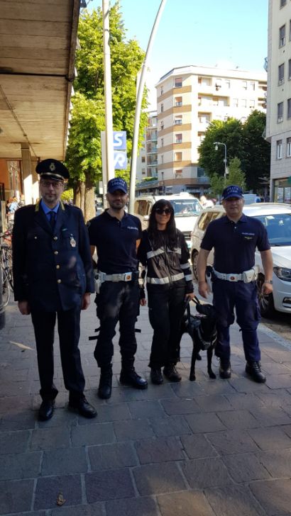 Dante Cattaneo fa scuola: a Saronno arriva il cane antidroga per la polizia locale