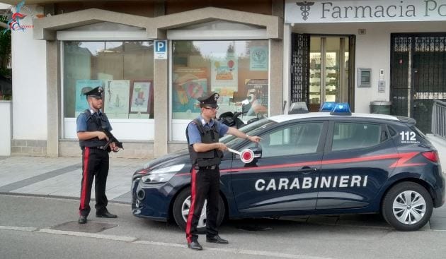 Al volante senza patente, incappa nei carabinieri