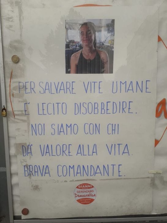 Capitana Carola, manifesto solidale a Gerenzano