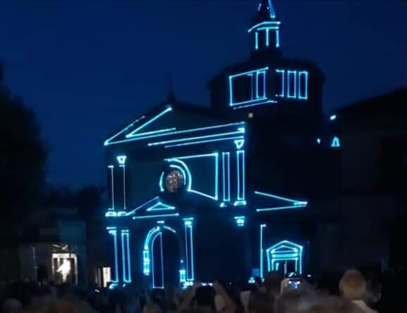 Rovello, Festa della Madonna: processione e suggestiva illuminazione del Santuario