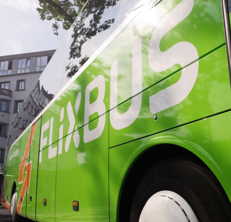 Flixbus riparte da Saronno: bus per Parma, Firenze, Prato e Napoli