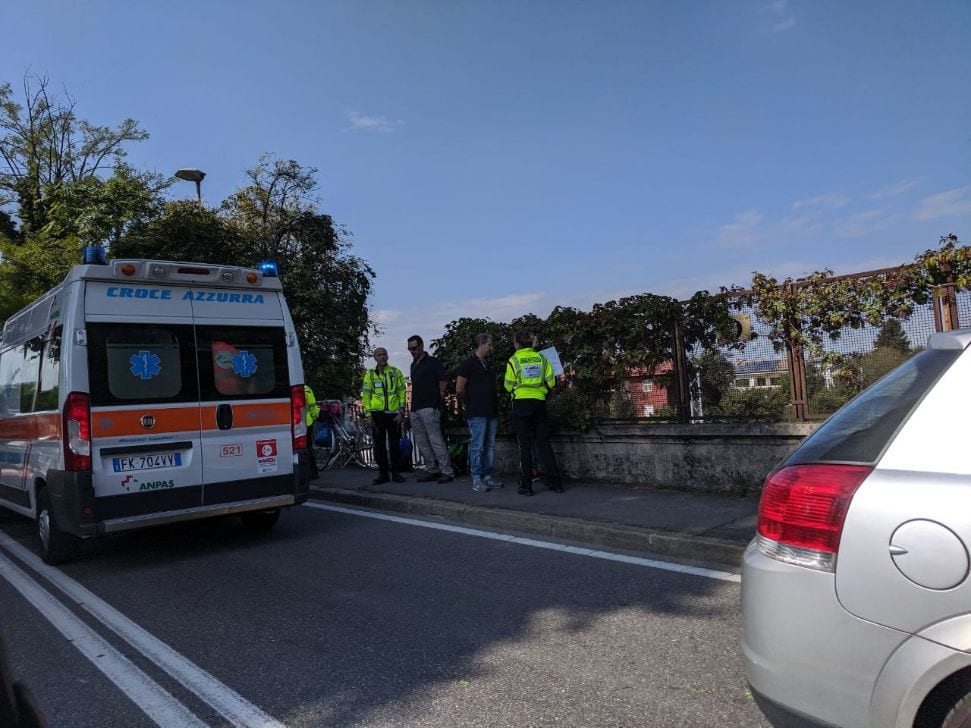 Via Volonterio Saronno, cade dalla bicicletta e finisce all’ospedale