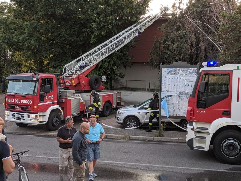 Incendio Cesate, il sindaco lancia colletta per chi ha subito danni