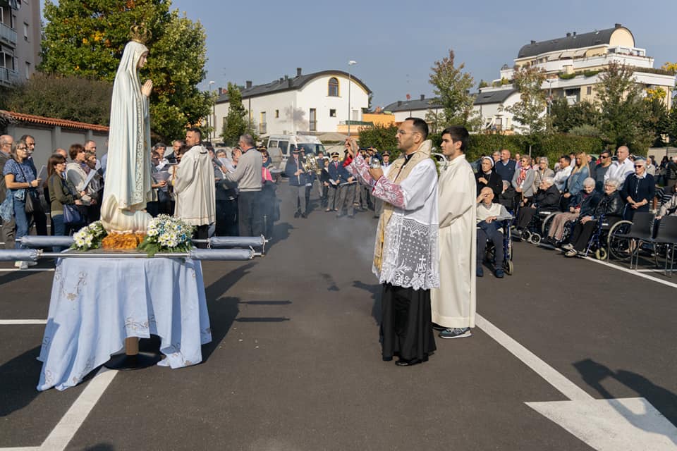 La Madonna del rosario riunisce i fedeli a Gerenzano