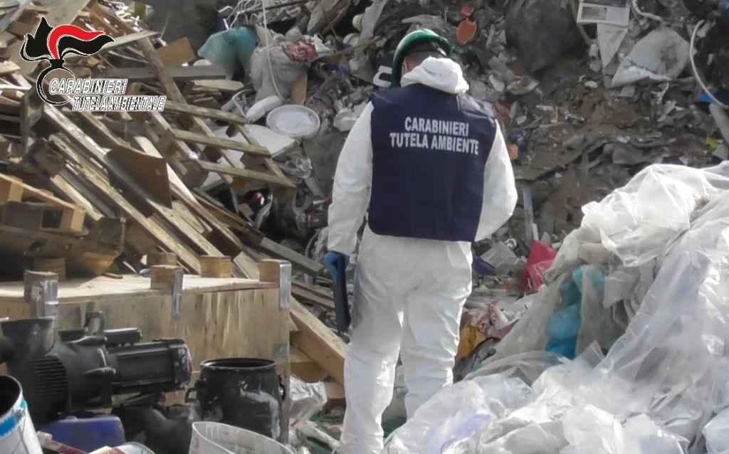 Smaltimento irregolare rifiuti, carabinieri a Origgio