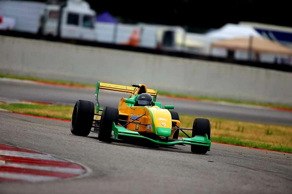 Formula Trophy, Laurence Balestrini fermo per un guaio tecnico