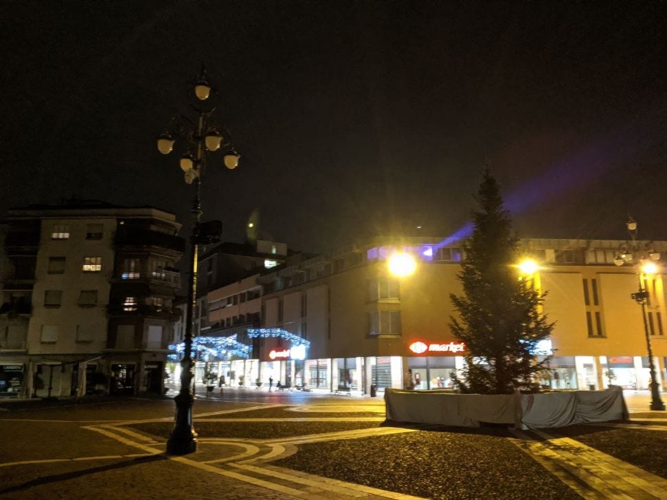 Dopo le prove delle luci di Natale… piazza Libertà resta al buio