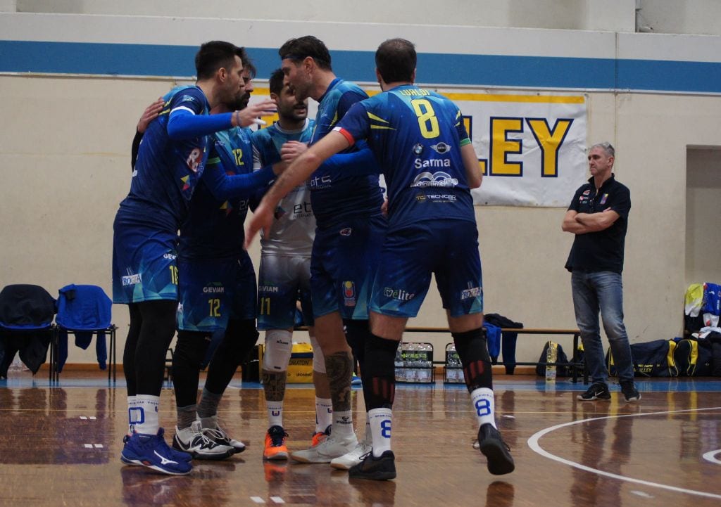 Volley serie B, Caronno trionfa al 5º nel big match contro Gerbaudo Savigliano