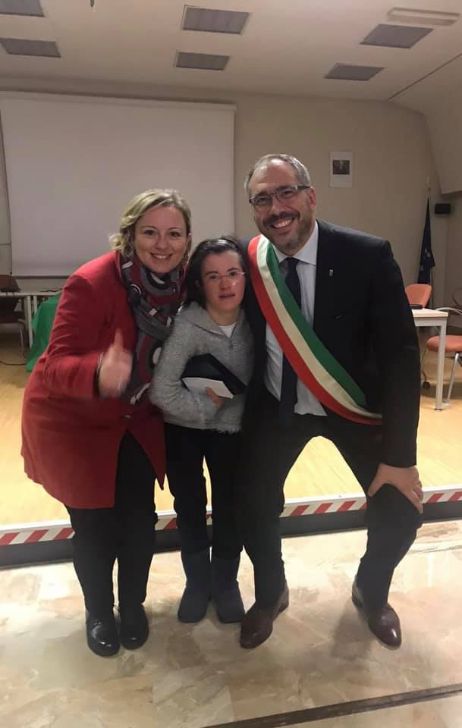 Chiara Franza premiata dal sindaco di Rovellasca
