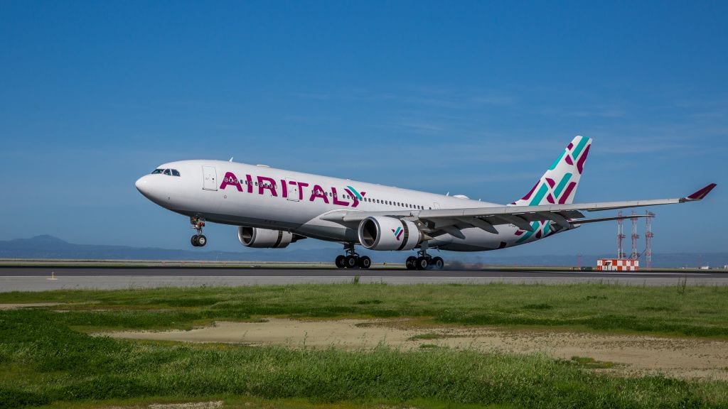 Crisi Air Italy, Librandi mette in guardia: “Discussioni infinite come per Alitalia?”