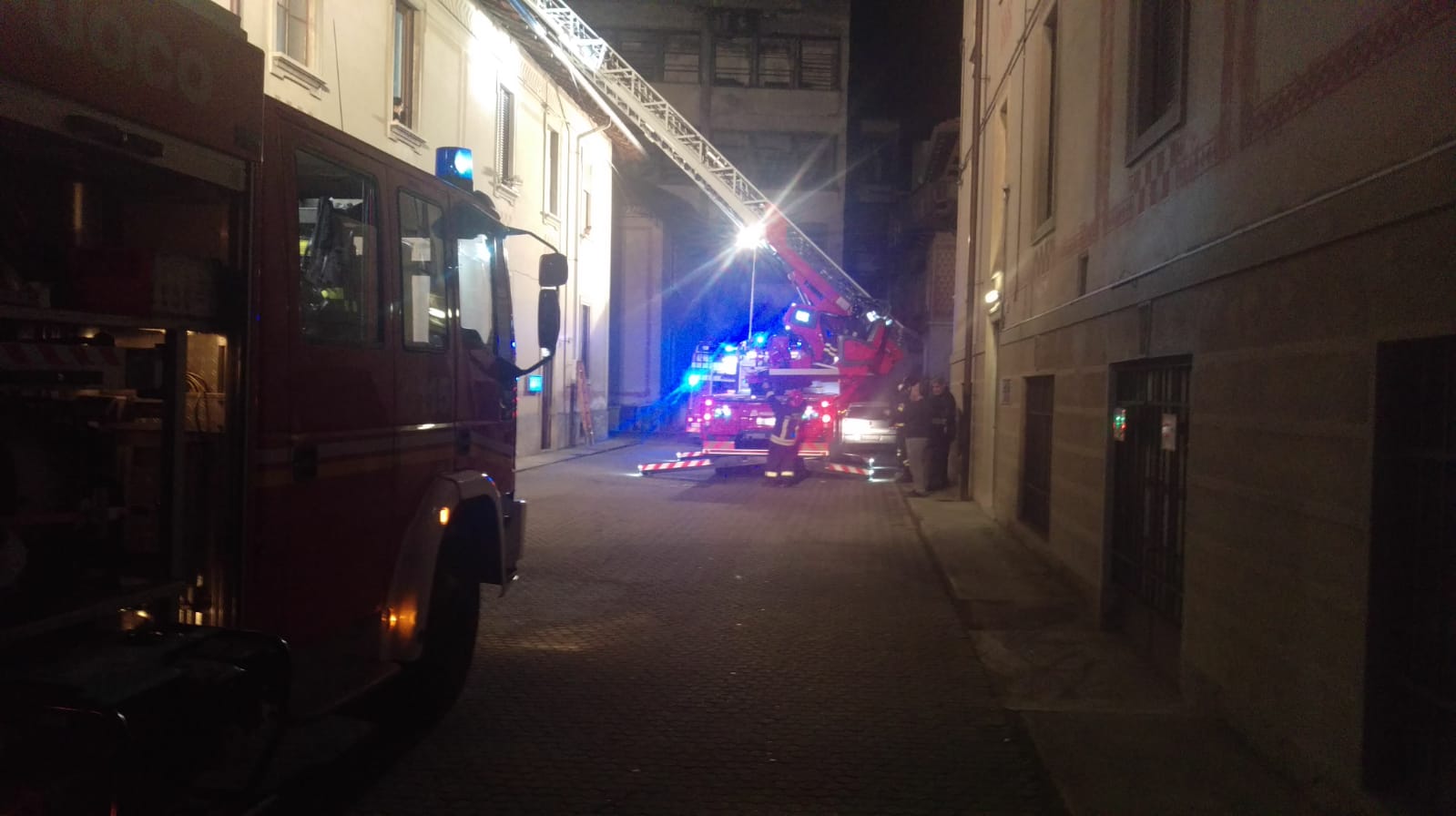Saronno, incendio in via Frua subito rientrate le famiglie residenti nella palazzina
