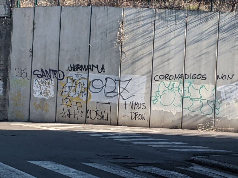 Telos, day after graffiti contro coronavirus, polizia locale e Digos