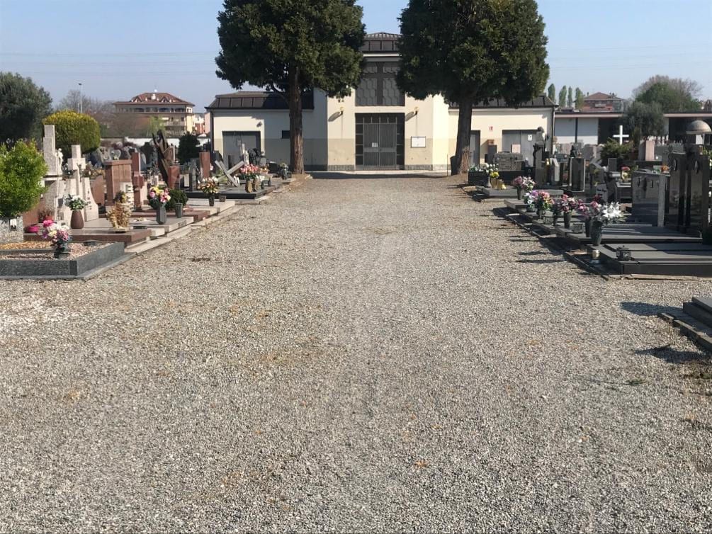 Cimiteri aperti da domani primo maggio a Limbiate