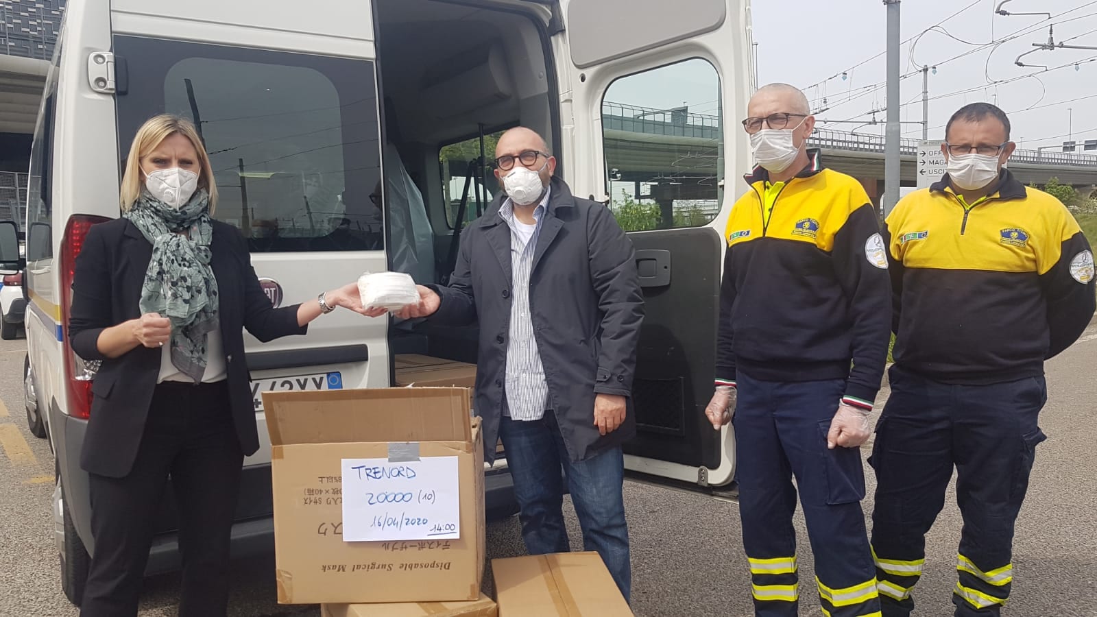 Coronavirus, Regione consegna 31.000 mascherine a Trenord e Ferrovienord