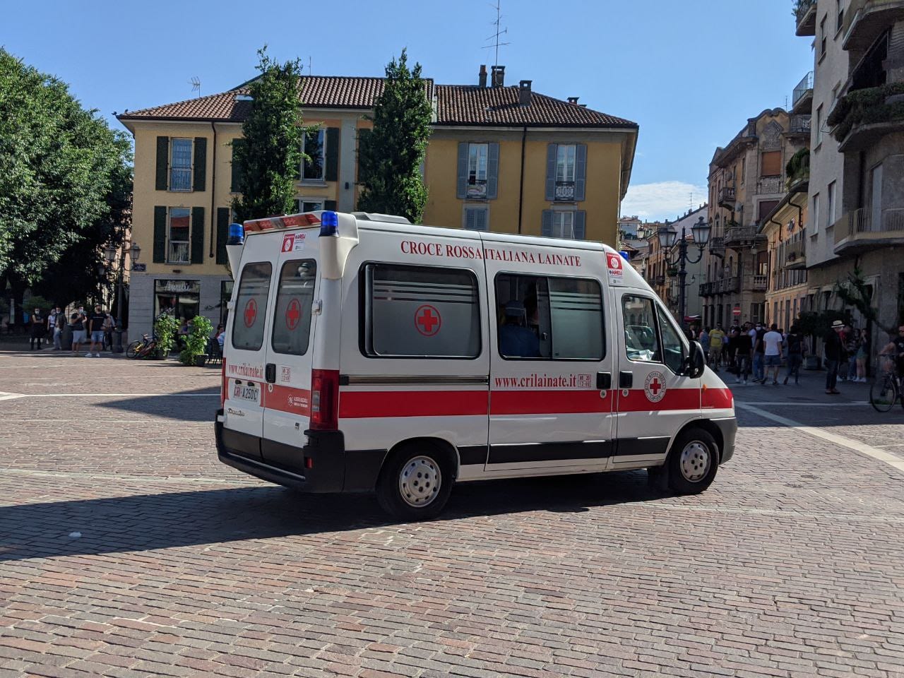 Panorama cronaca: intossicazione etilica in centro a Saronno, code in A8 per incidente