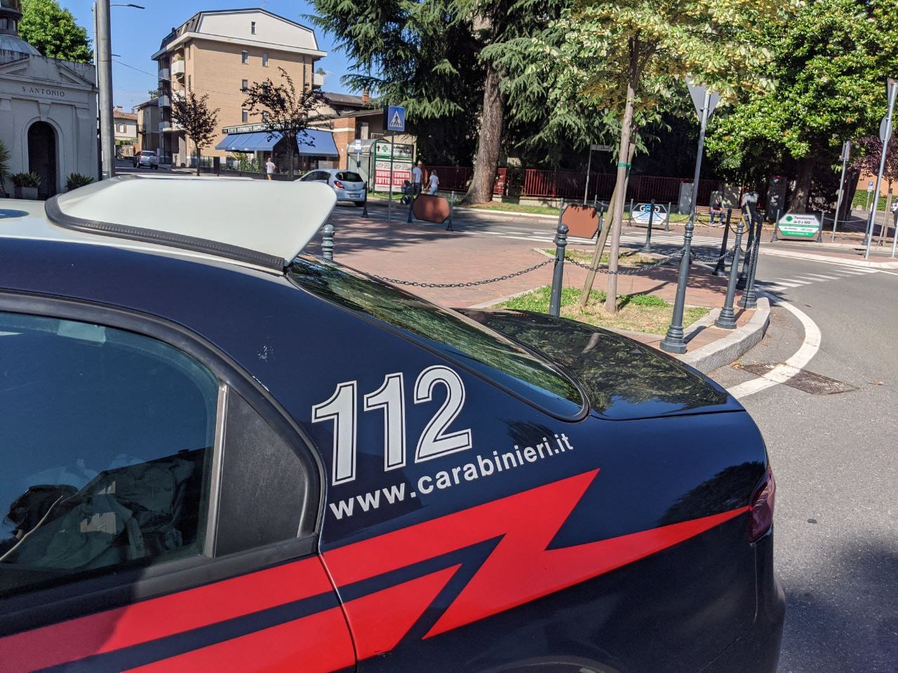 Dietro all’ospedale, carabiniere in borghese arresta parcheggiatore abusivo per estorsione