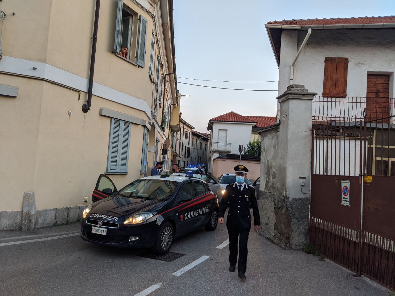 Lite al Matteotti di Saronno, arrivano carabinieri e ambulanze: tre contusi