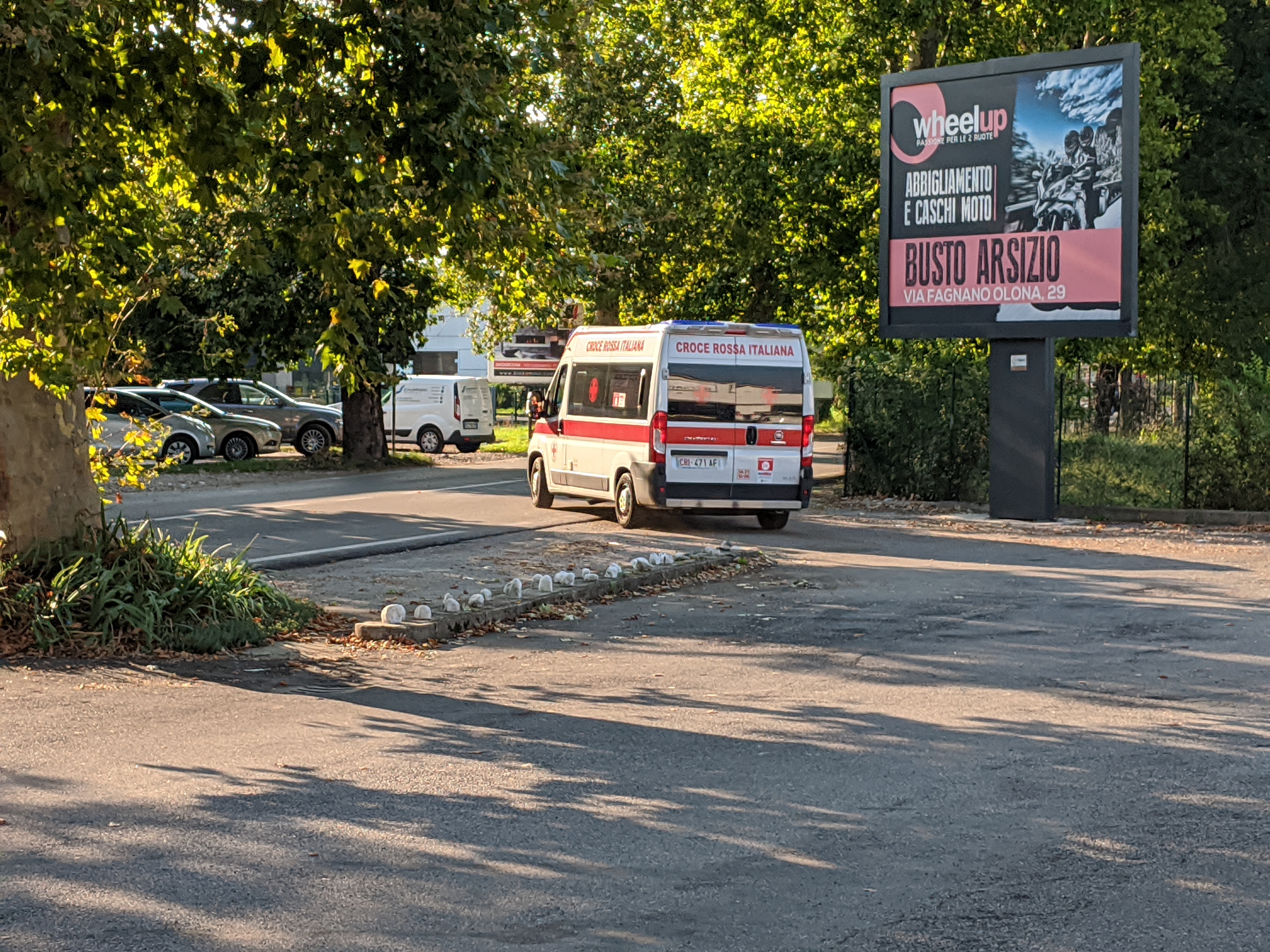 Panorama cronaca: caduta nel parcheggio dei centri commerciali a Gerenzano e dalla bici a Turate. Investito ciclista a Limbiate