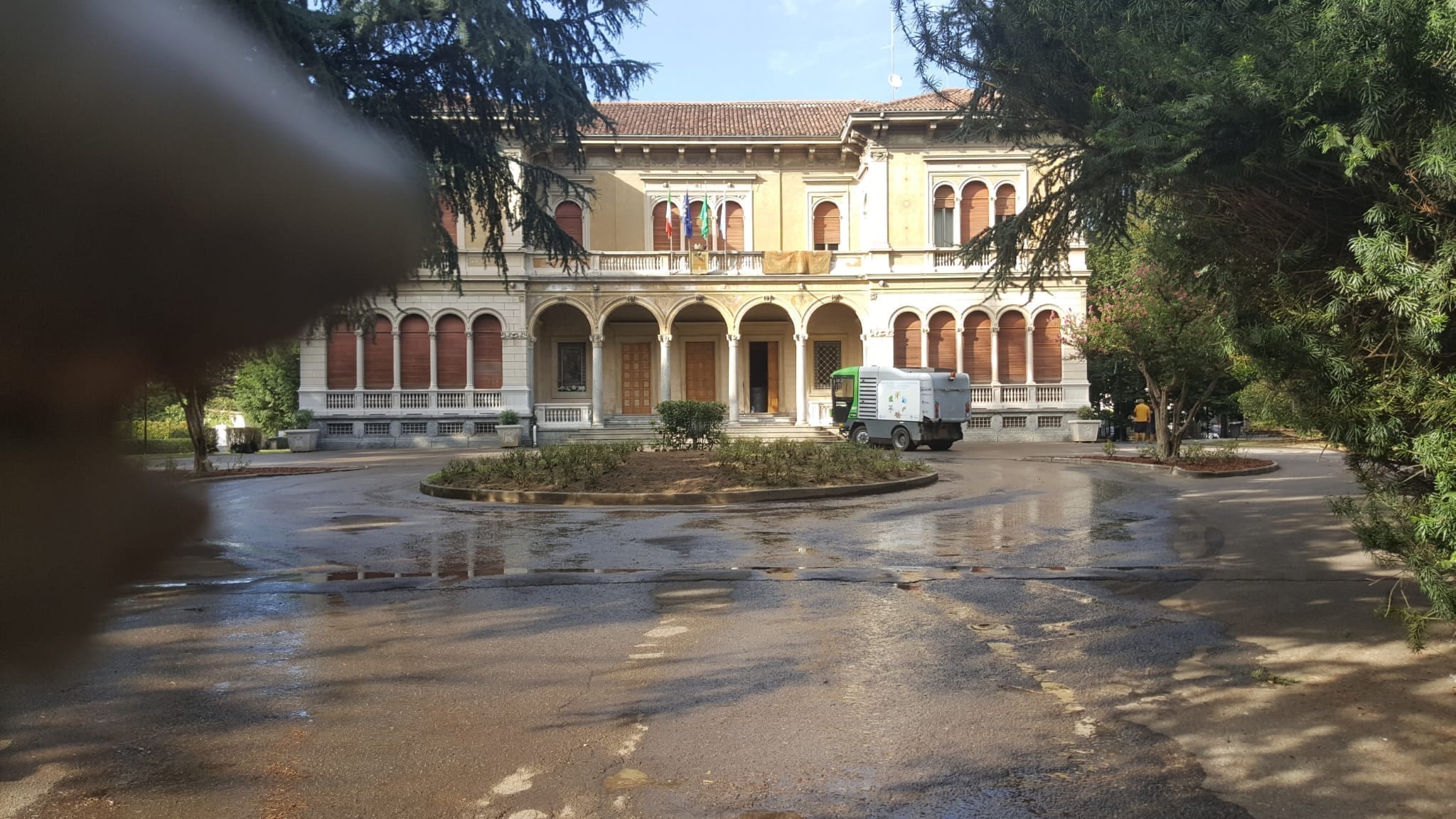 Pulizie straordinarie, Airoldi rilancia: “Villa Gianetti o Villa Salvini?”