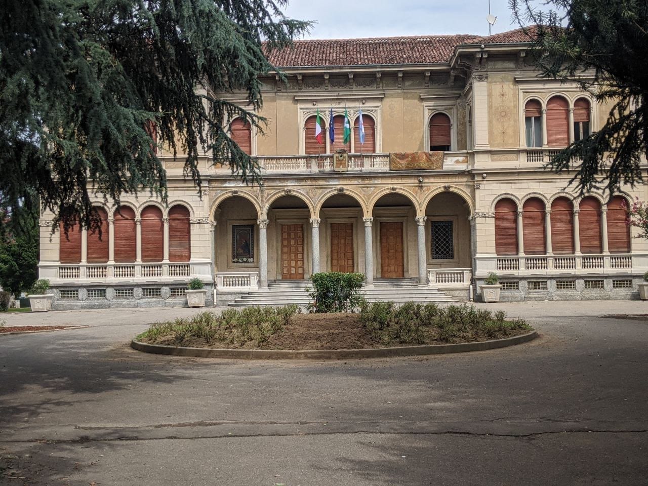 Lega: “Sala Nevera e Villa Gianetti in uso gratuito a Silighini grazie al patronicio oneroso concesso dalla Giunta”