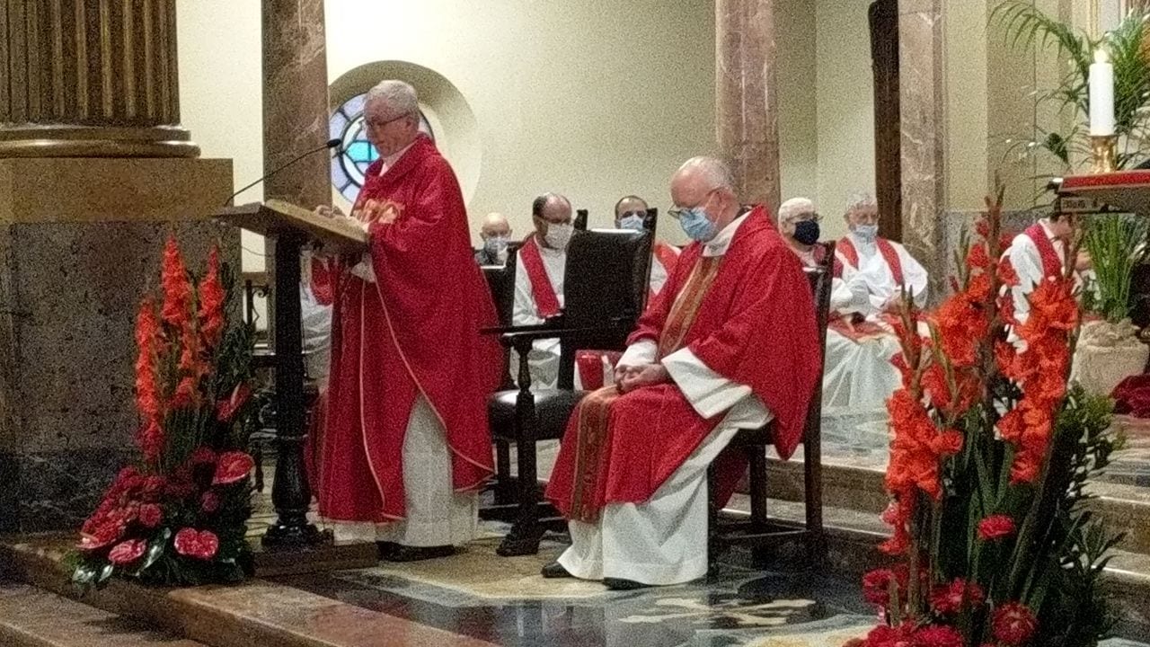 Monsignor Centemeri chiude le celebrazioni del Trasporto con un intensa omelia alla messa per i religiosi saronnesi