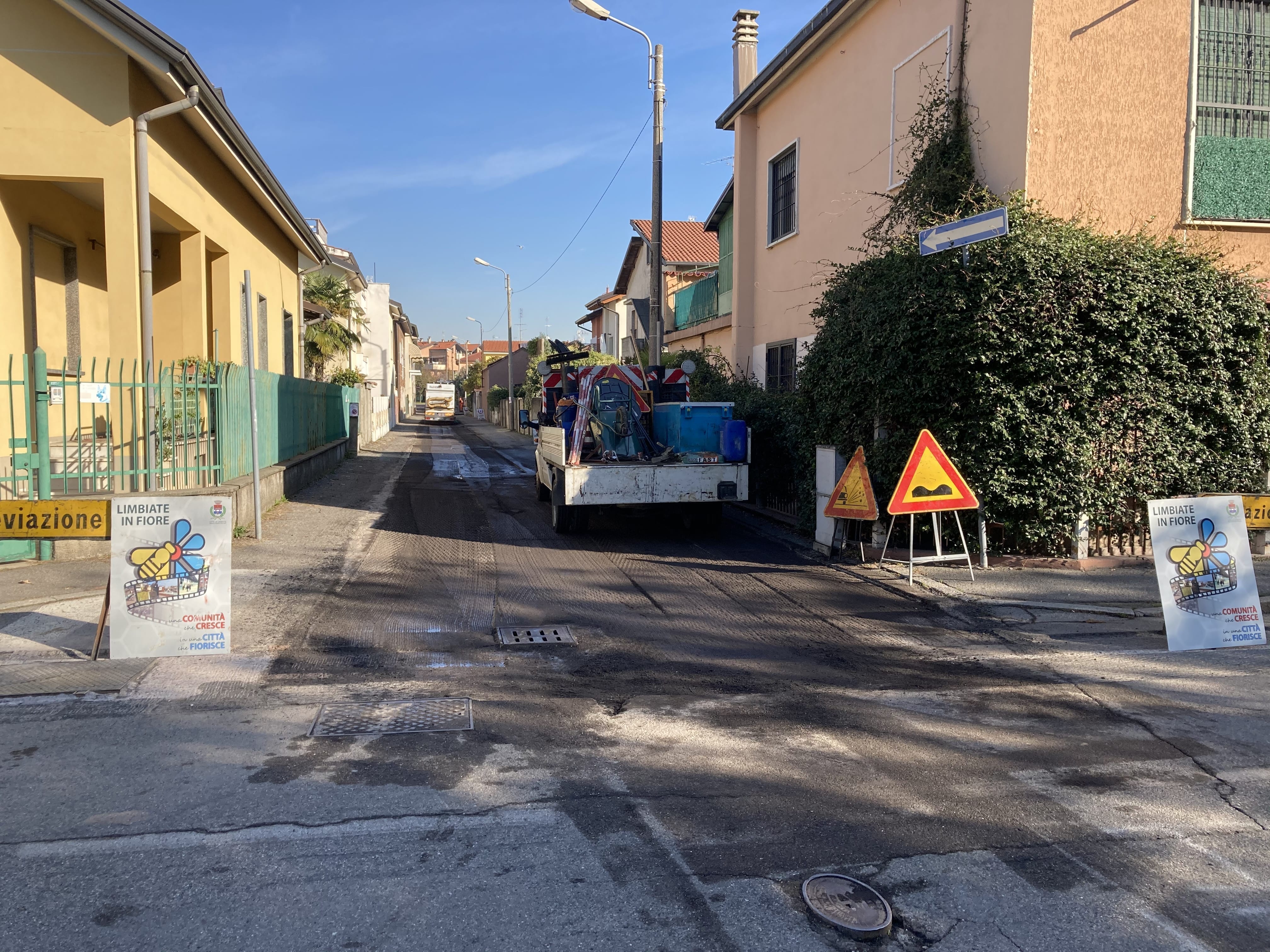 Lavori stradali nel quartiere San Francesco per la posa del nuovo asfalto