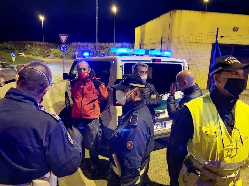 Trasporto panini abusivo alle porte di Saronno: due stranieri nei guai