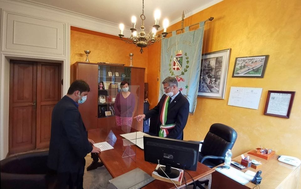 Covid, il sindaco Rusconi informa: i casi aumentano molto anche a Lomazzo