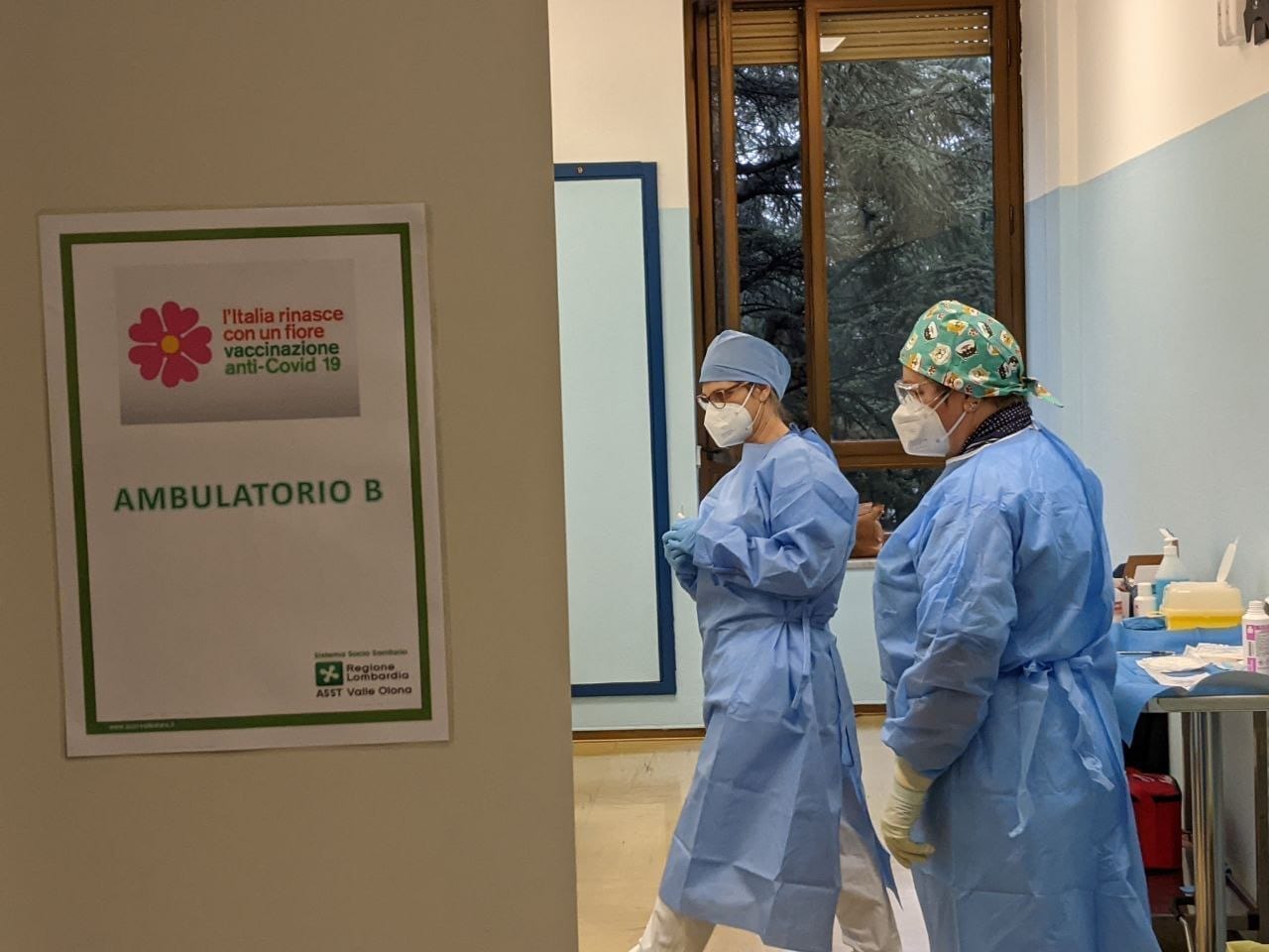 Vaccino anti-covid: oggi 144 prenotazioni over 80 a Saronno
