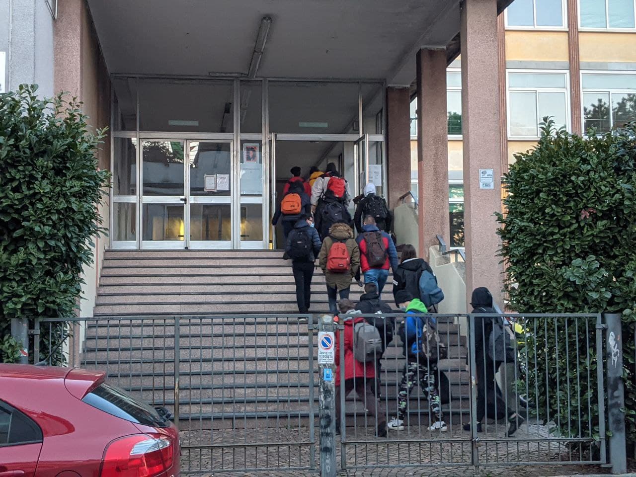 Saronno, Itis Riva al freddo: studenti mandati a casa. Lettera aperta di un papà