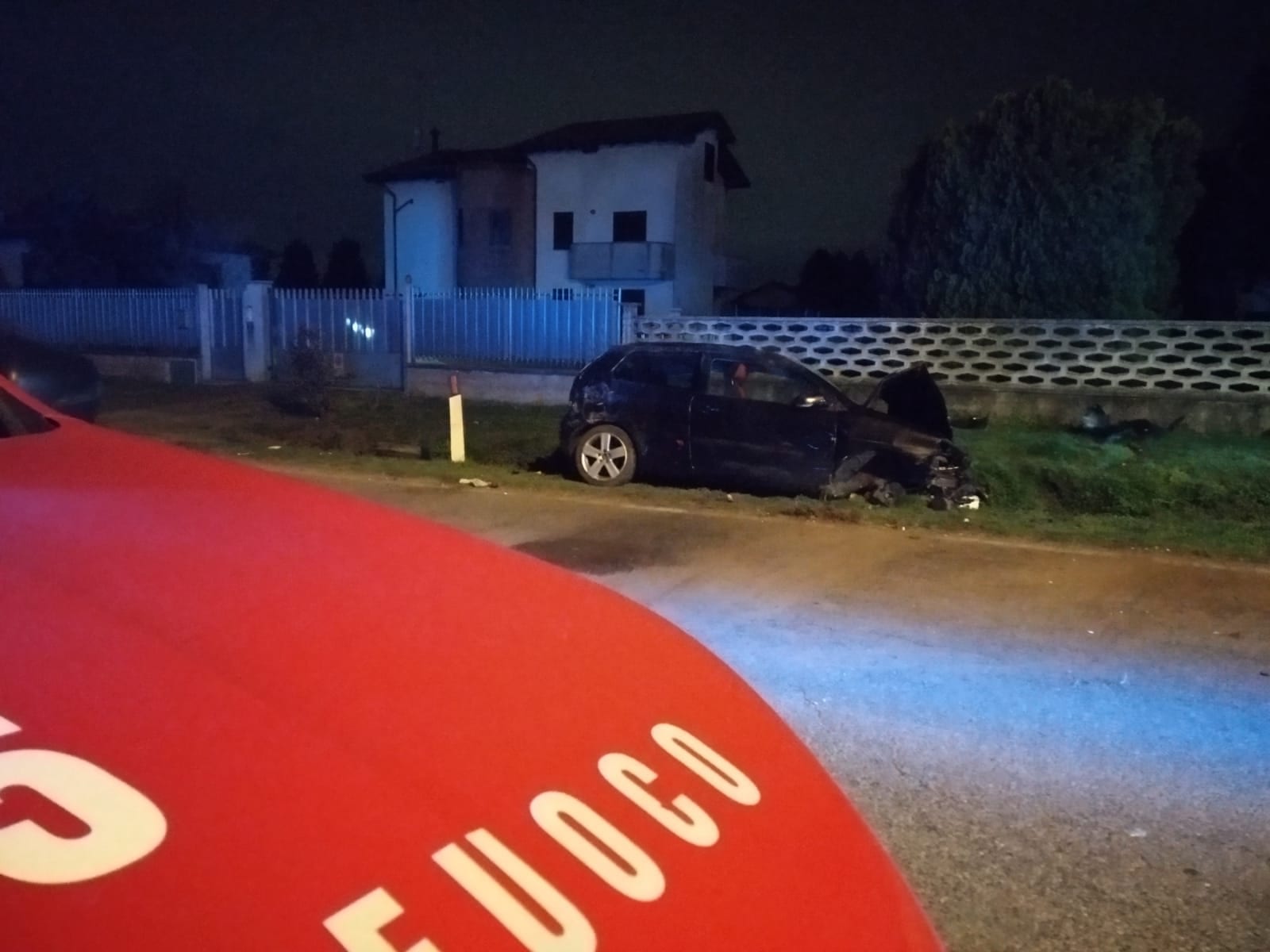 Ieri su ilS: la donazione di Jovanotti, l’incendio canna fumaria ad Origgio, auto contro recinzione