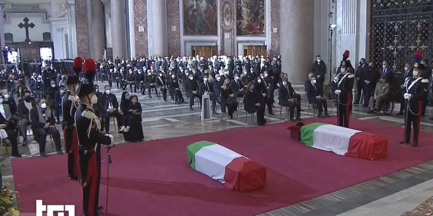 Funerale di Stato per Attanasio e Iacovacci a Roma: con Mario Draghi l’addio delle istituzioni