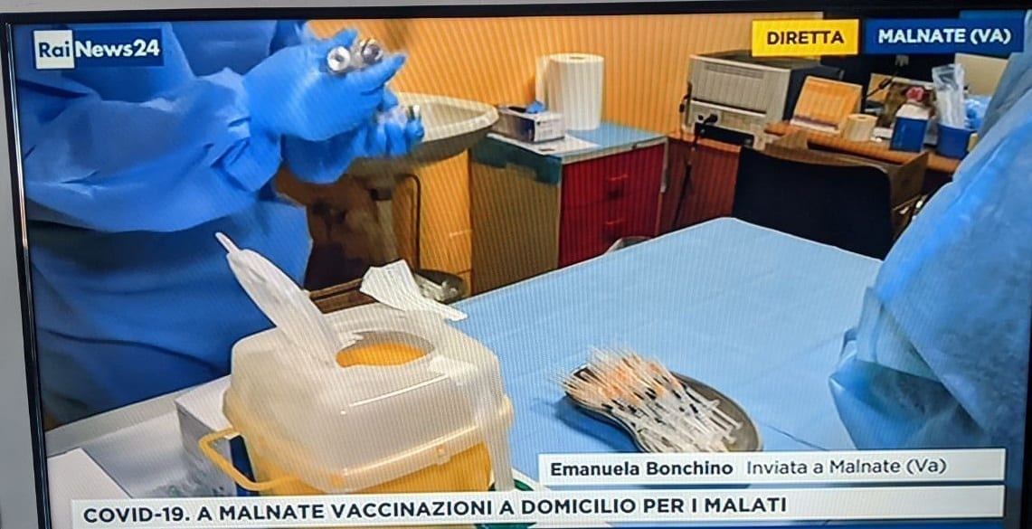 Ats Insubria, test a Malnate con 160 vaccinazioni a domicilio. Rainews lo racconta in diretta