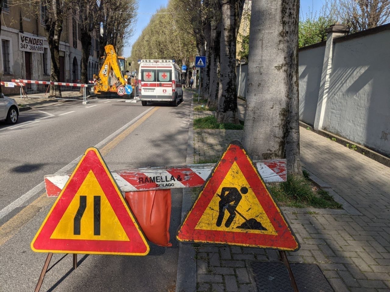 Cantiere via Roma: stop alla circolazione per demolire il marciapiede