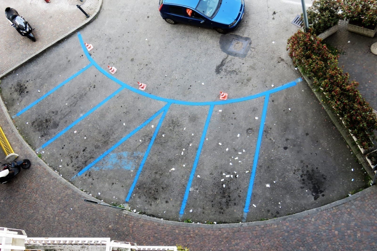 Nuova segnaletica: il parcheggio “trapezoidale” fa discutere ma in realtà…